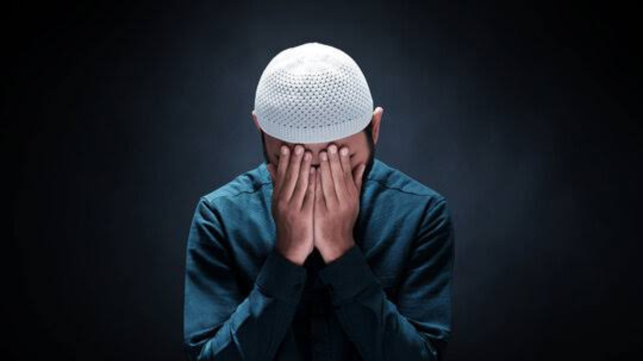 Bergurau Mengucapkan ‘Aku Bukan Islam’, Ini Hukumnya
