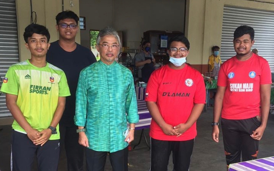 Remaja Ini Terkedu & Terkejut Tapi Rasa Beruntung Dapat Makan Dengan Agong, Perkara Macam Ni Memang Jarang Berlaku