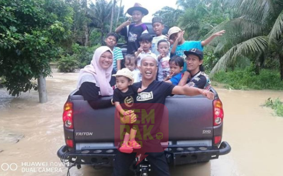 Kononnya Nak Berkumpul Semua Adik Beradik Last Last Kampung Achey Banjir Gempak