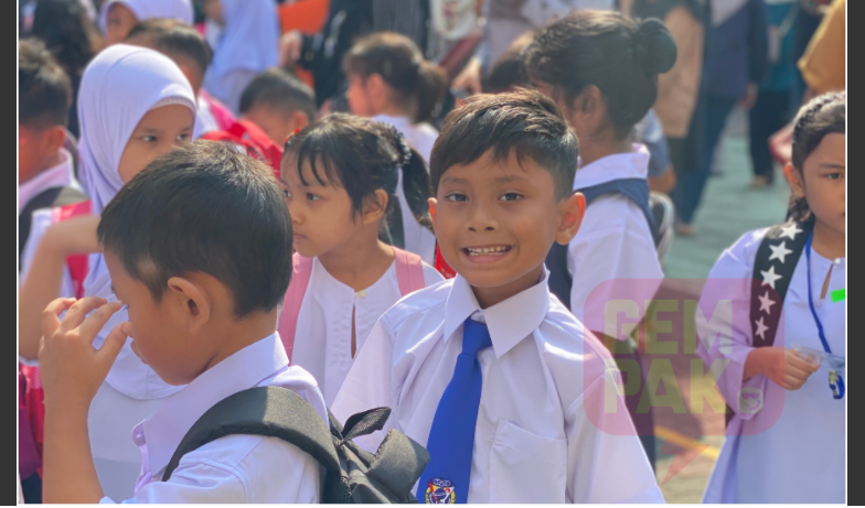Pelajar Sekolah Rendah Perlu Jalani Ujian Saringan Covid-19 Setiap Rabu
