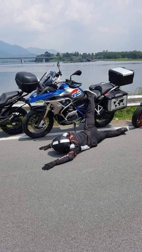 Facebook/Penang Viral Malaysians doing the Falling Stars Challenge.