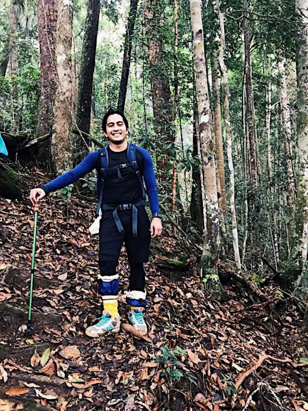 Farish Aziz Kuatkan fizikal dan mental sebelum masuk ke hutan ini.