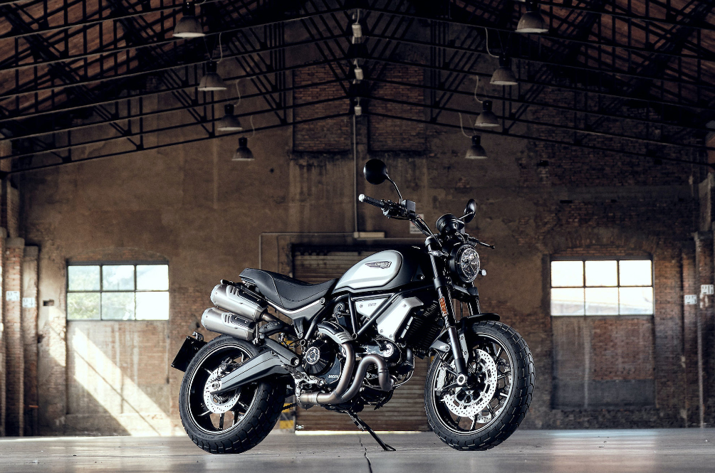 The Ducati Scrambler 1100 Dark Pro Is Made To Tackle City ... (1004 x 665 Pixel)