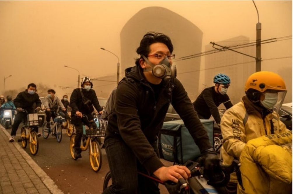 These Photos From Beijing's Horrific Sandstorm Looks Like It's From An End-Of-The-World Movie | Kaw - Vimarsana News