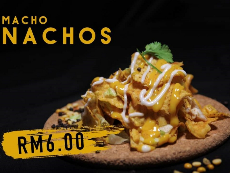 Familia Fried Chicken Jika mahu merasai ayam dengan sos keju boleh mencuba di Familia Fried Chicken (FFC).