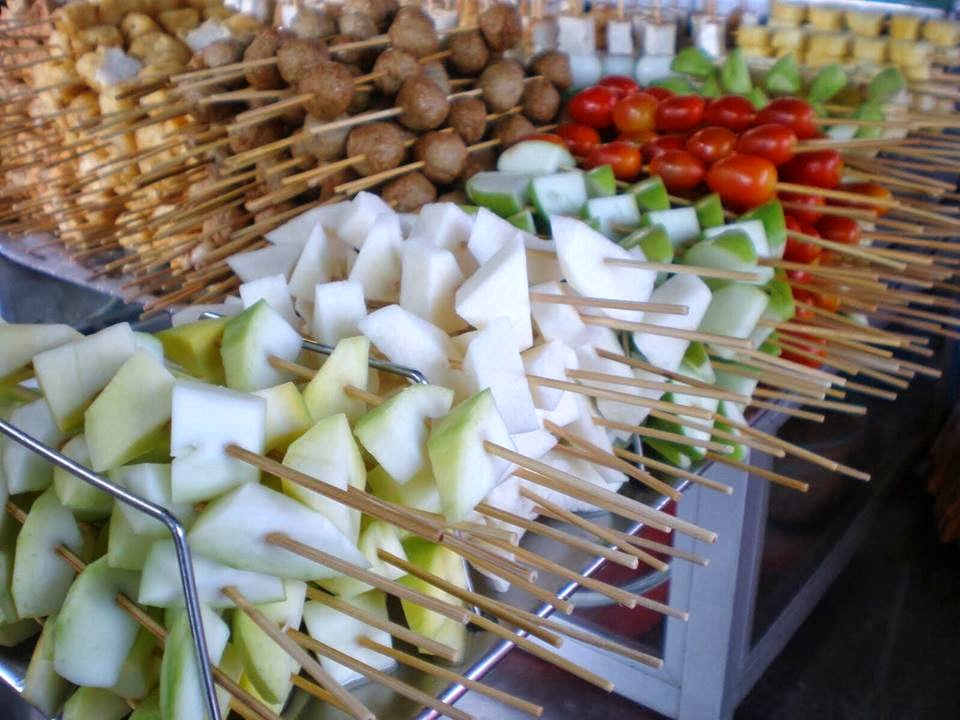 dnatem Pelbagai pilihan buah dan sayur.