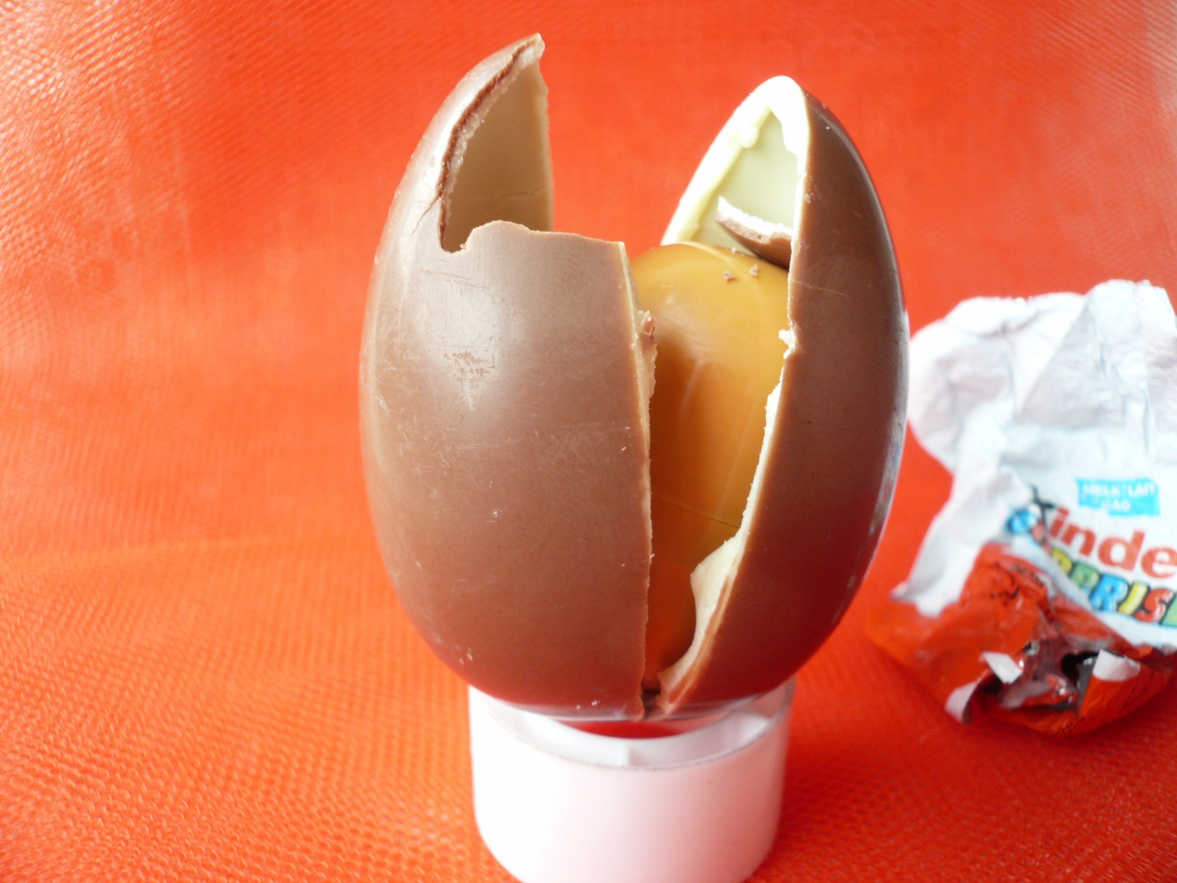 businessinsider Kinder Suprise terlebih dahulu memasuki pasaran.