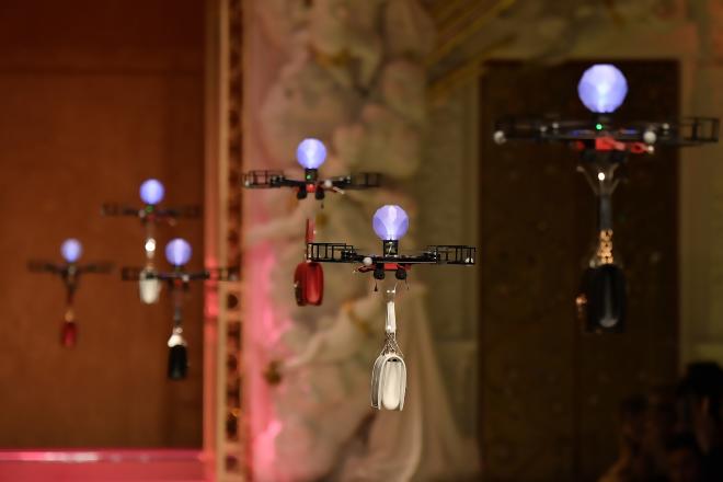 Drone newz Futuristik dan tampak 'cool'