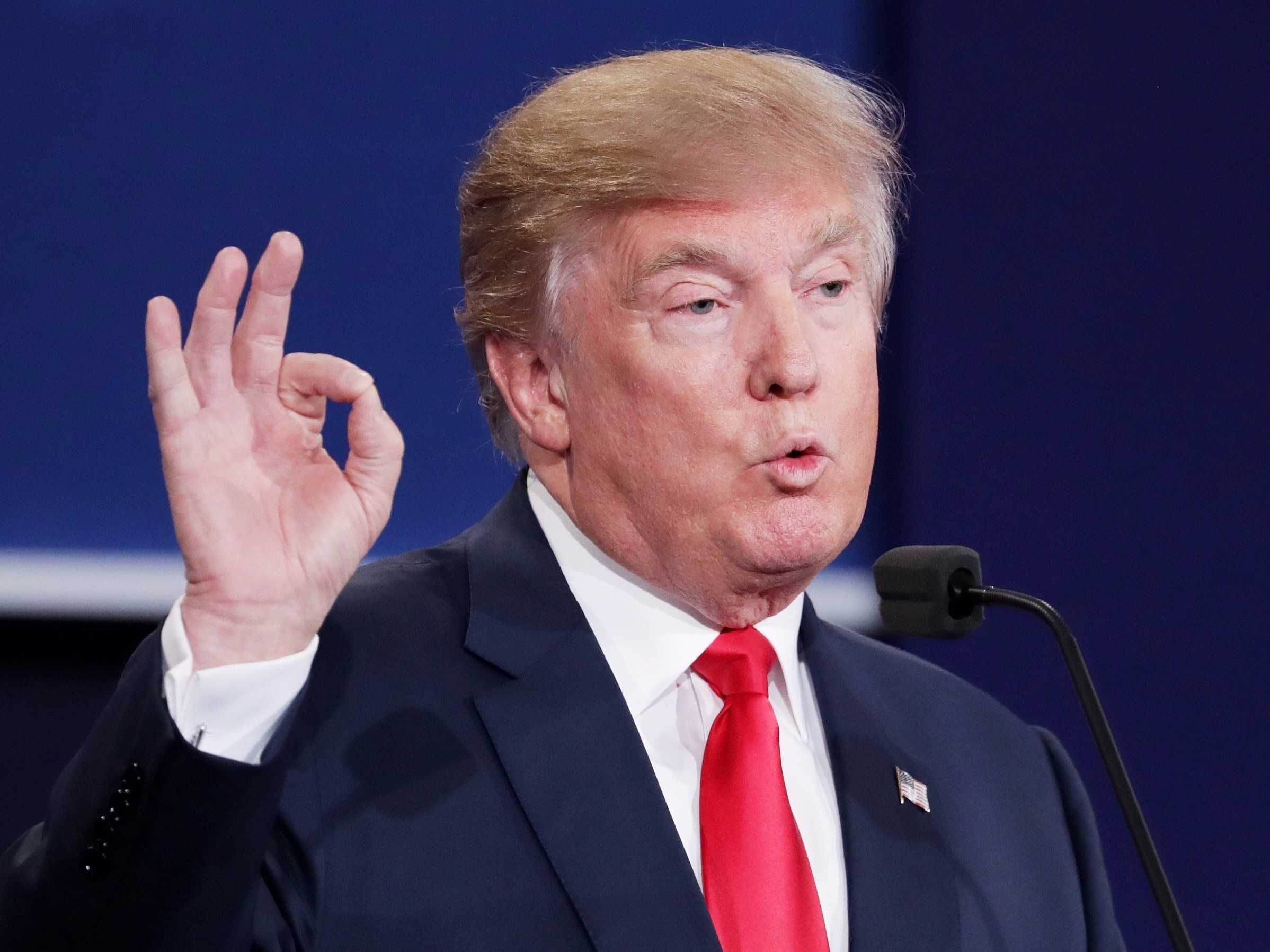 Business Insider Trump terpaksa akur di kedudukan kedua.
