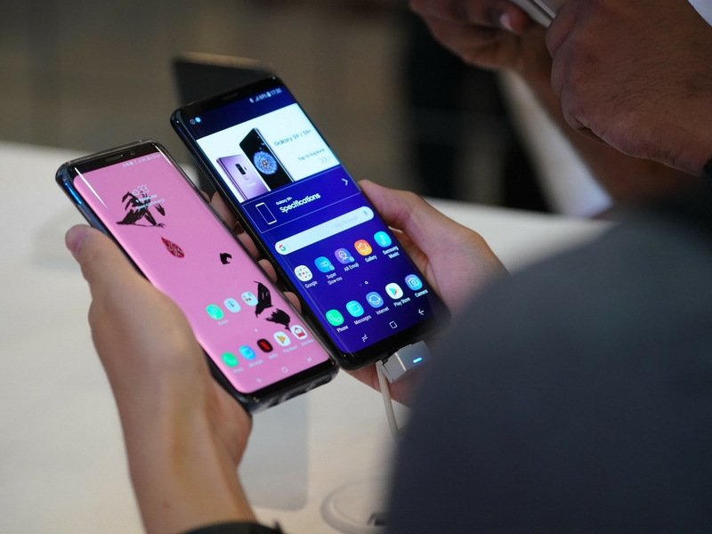 Samsung S9 dan S9 Plus mula dijual hari ini.