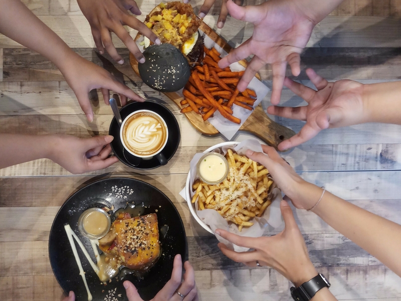 Rojak Daily Skop! Acara wajib sebelum berbuka. Selamat berbuka!