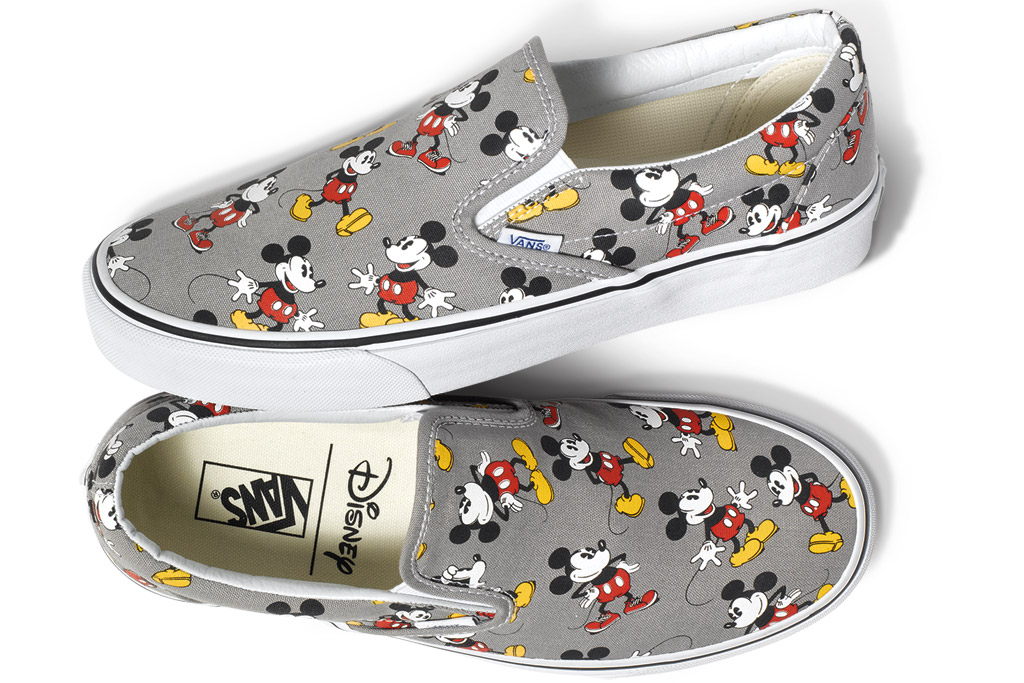 Vans Karakter ikonik Mickey Mouse ini pasti membuatkan peminat Vans tidak senang duduk.
