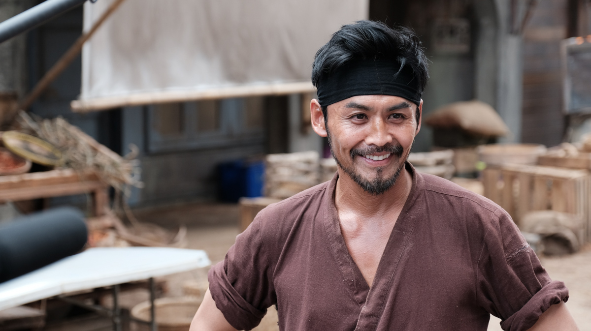 HBO Asia Toshiji is very happy with his super comfortable costume.