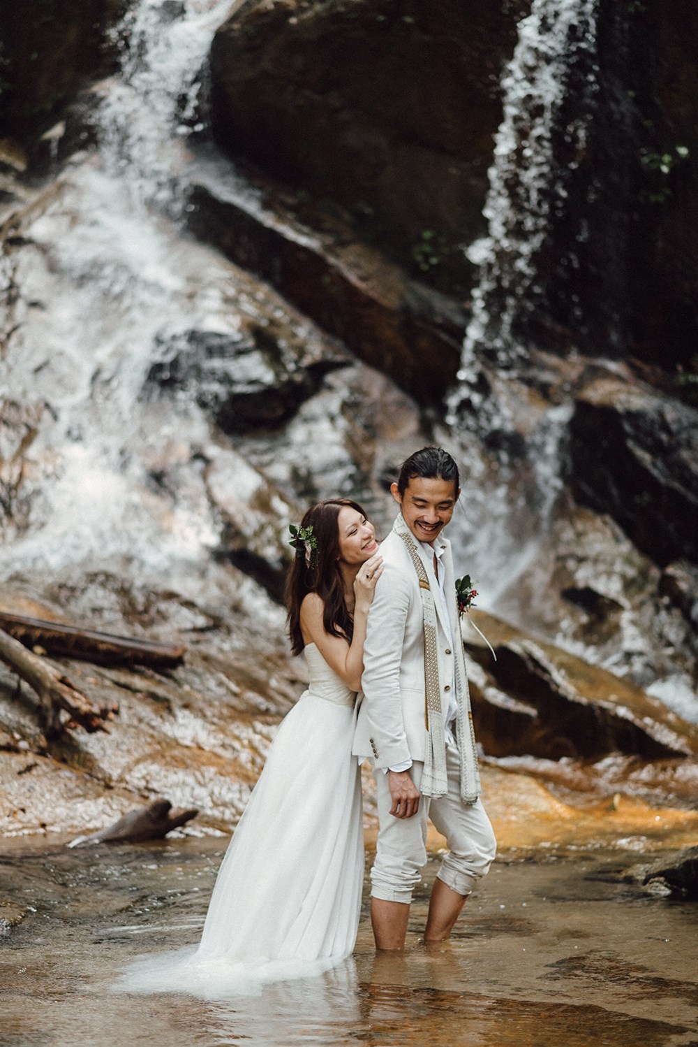 Peter Herman Photography That waterfall backdrop is definitely to die for! #WeddingGoals
