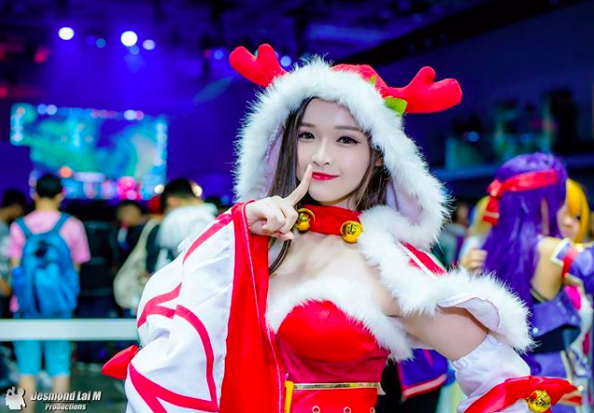 Desmond Lai M Rynna cosplaying as uhm... Santa's helper?