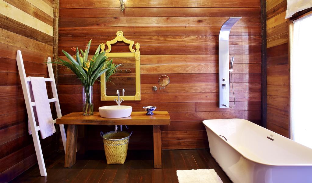 Booking.com You'll feel like royalty even when you're taking a bath.