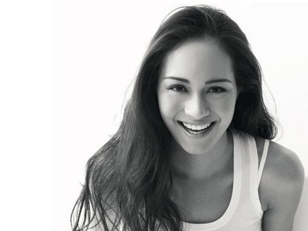 Maya Karin S Tweet On Youngster Who Couldn T Reply In English Sparks Conversation Rojakdaily