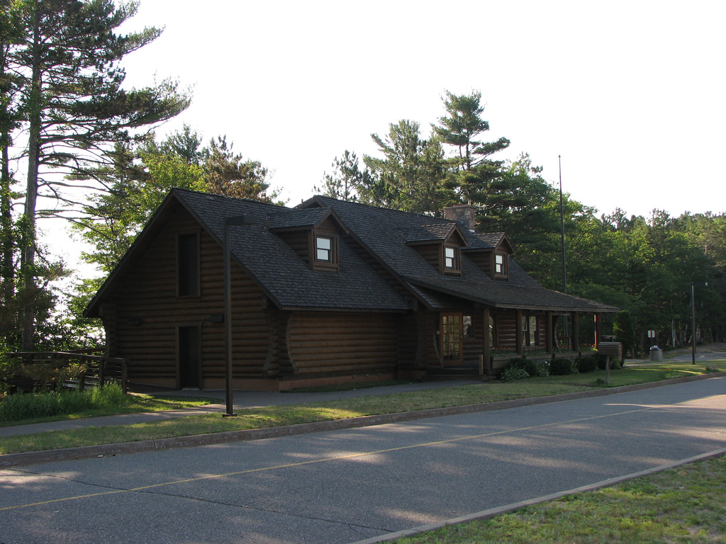 Darrell Harden @ Flickr Marquette Welcome Centre. This cabin in the woods is supposed to be a rest centre?