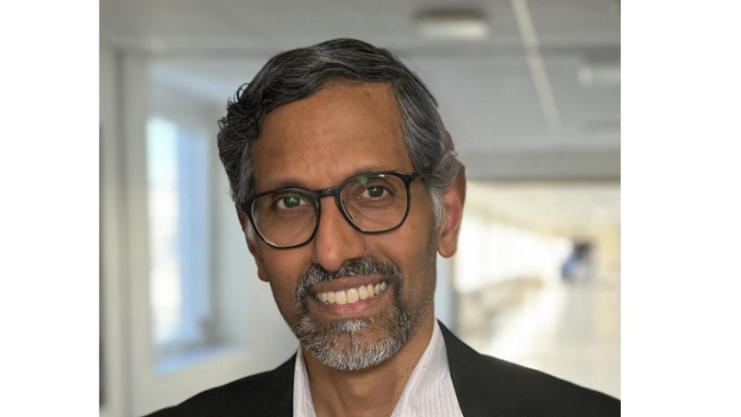 Malaysian-Born Professor Appointed as UK's First Chief Medical and Scientific Officer | Astro Ulagam