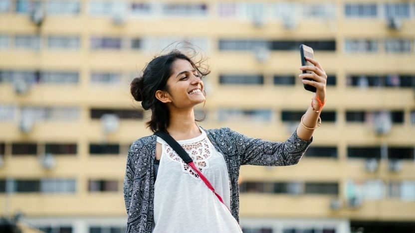 Seven Selfies you Should Never Share Online!