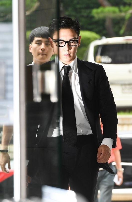 top2.jpg top2.jpg