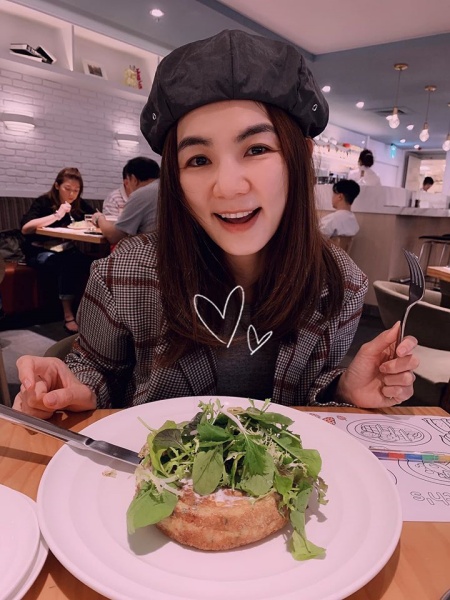 ella_03.jpg ella_03.jpg