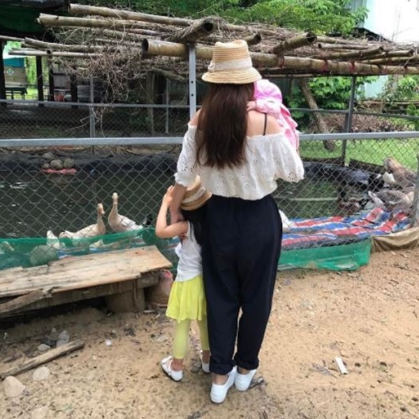 leehom_family_04.jpg leehom_family_04.jpg