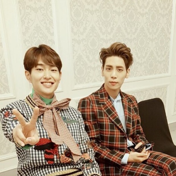 onew_2.jpg