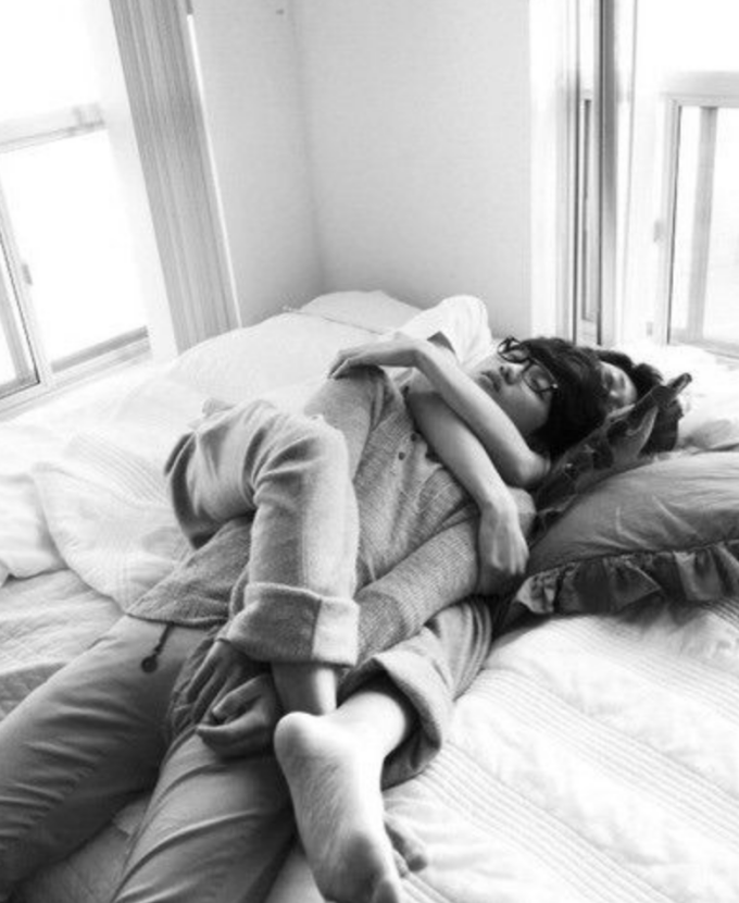 couple-on-bed.png couple-on-bed.png