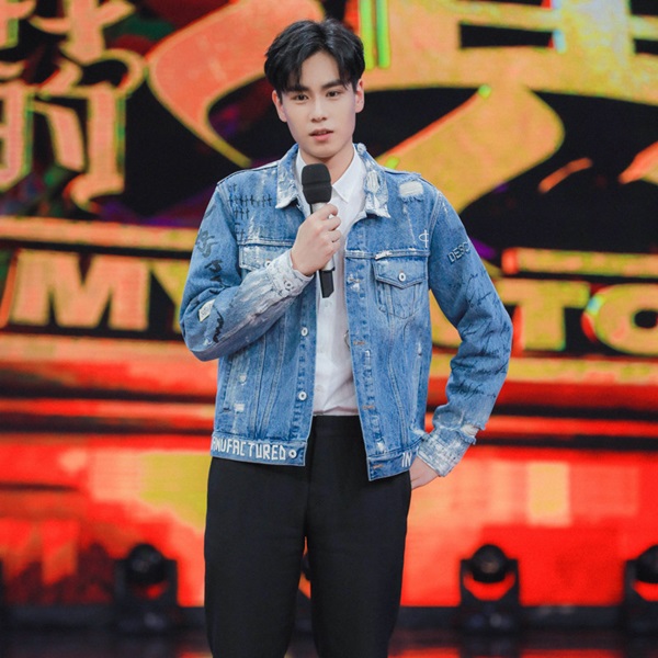 huyitian_01.jpg