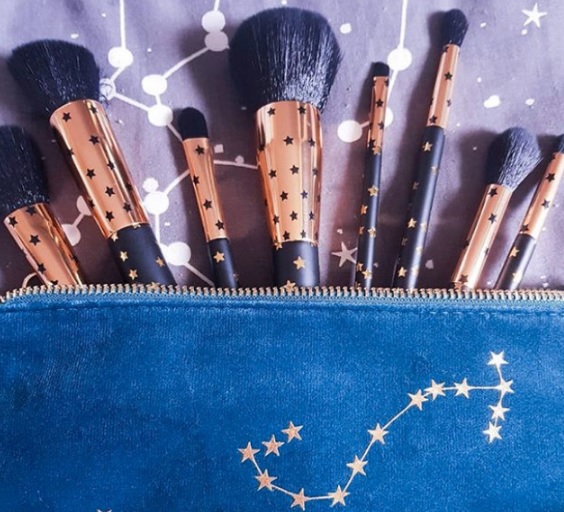 brush10.jpg brush10.jpg