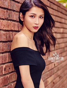 8-Moon.jpg 8-Moon.jpg