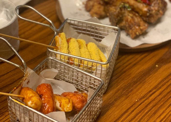 韩式炸鸡BHC Chicken 芝士粉裹韩式年糕
